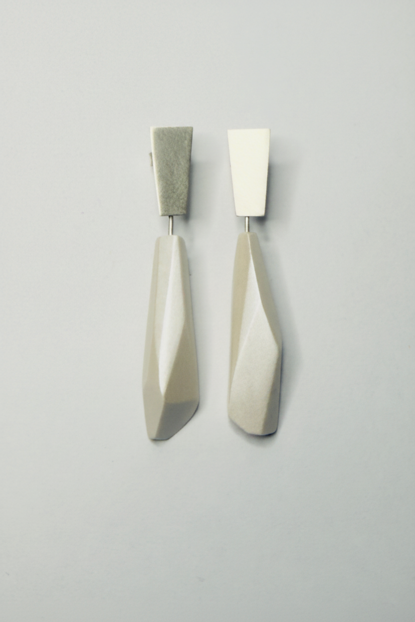 Pendientes Pepita Vértice largos Blanco perlado “Serie plata”