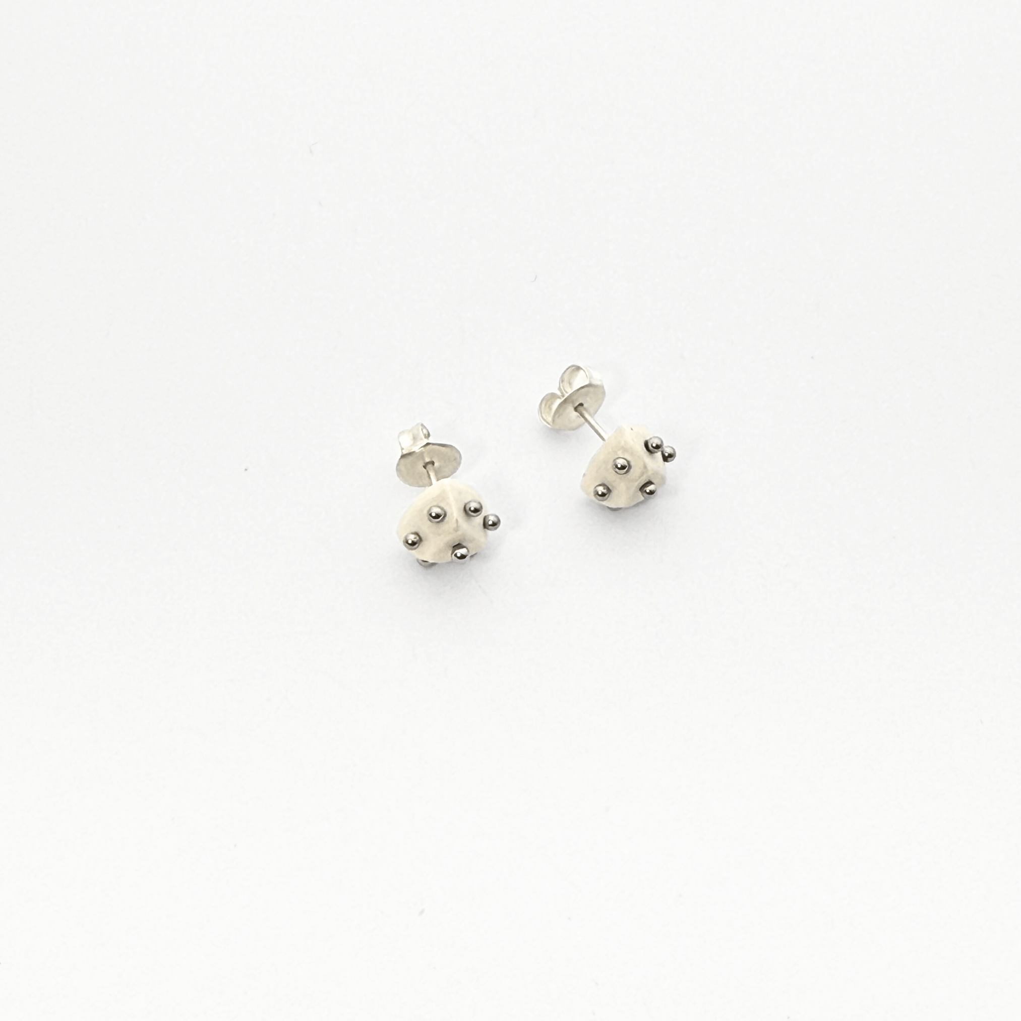 Pendientes Mini Bolas "Serie Plata"