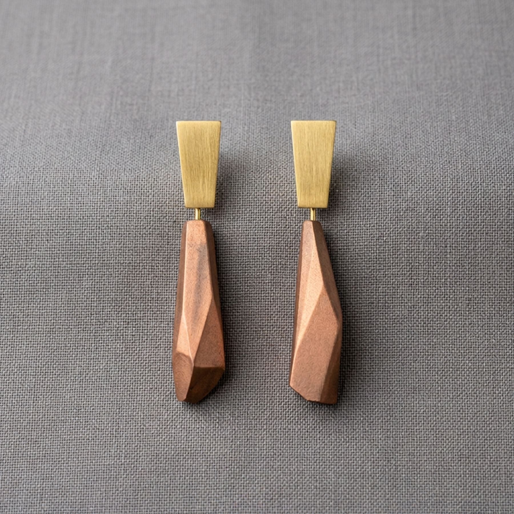 Pendientes Pepita Vértice Chocolate dorados Largos