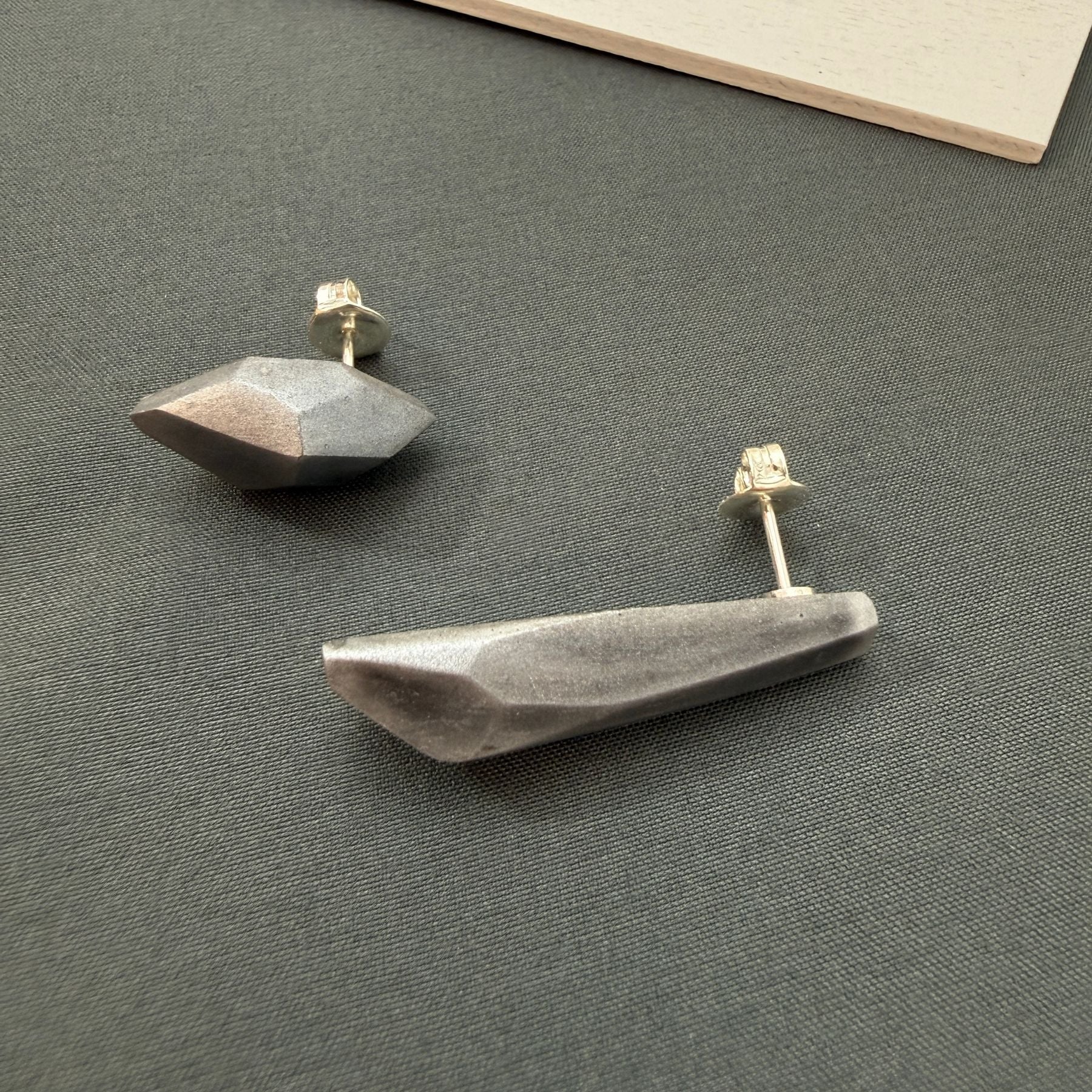 Pendientes Dúo Grafito "Serie Plata"