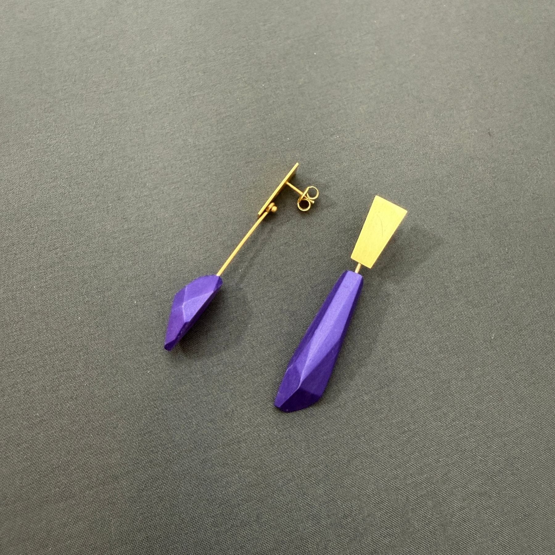 Pendientes Dúo Morado dorados Largos