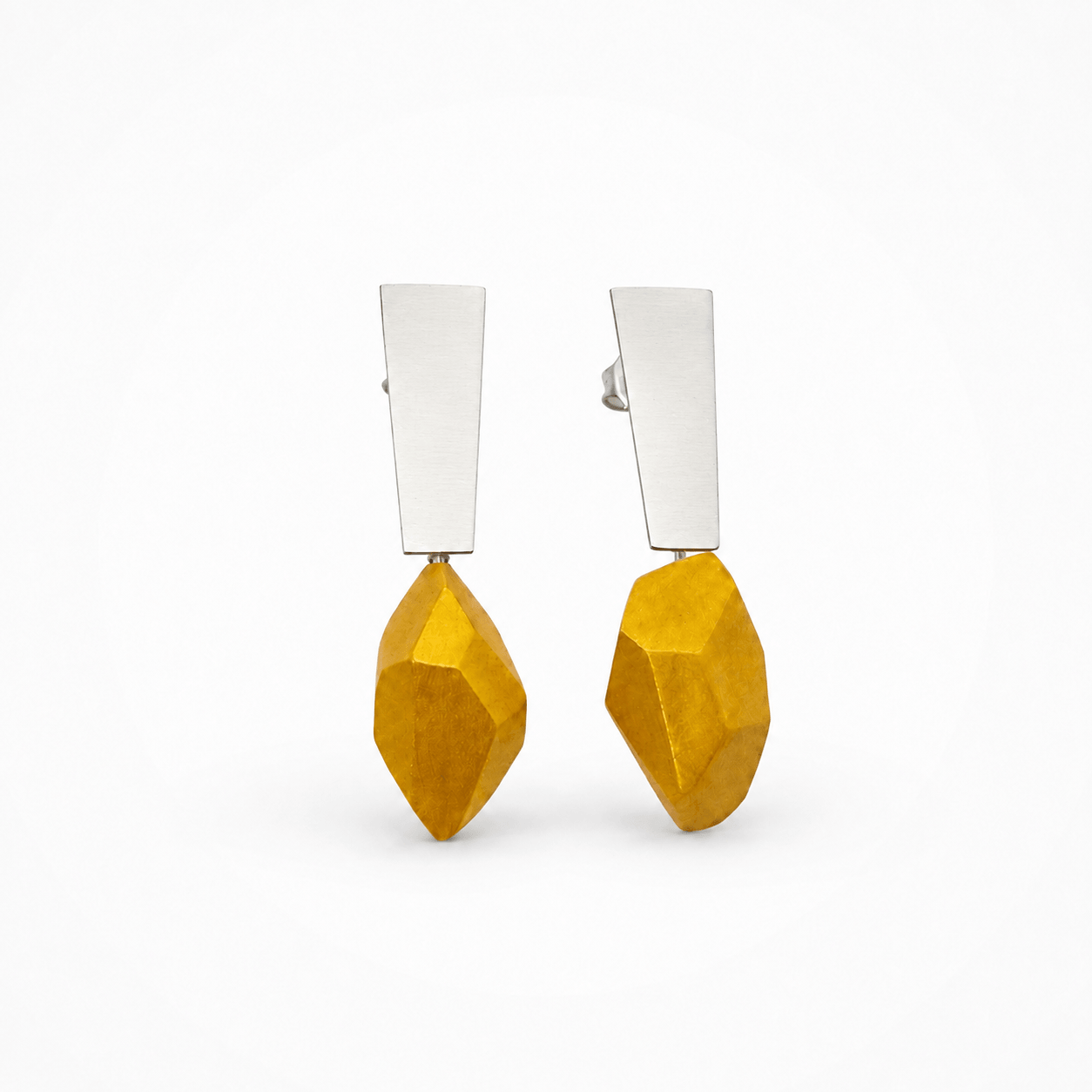 Pendientes Esencia Amarillo Dorado Largos Pepitas "Serie Plata"