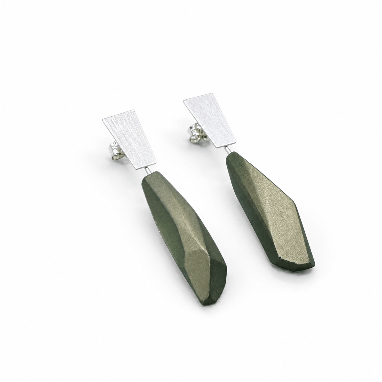 Pendientes Pepita Vértice largos Verde Oliva “Serie plata”